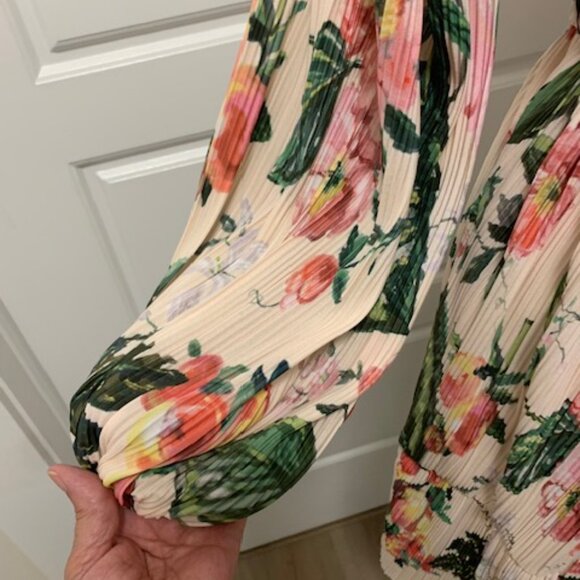 Pleated Dress - Picture 3 of 8